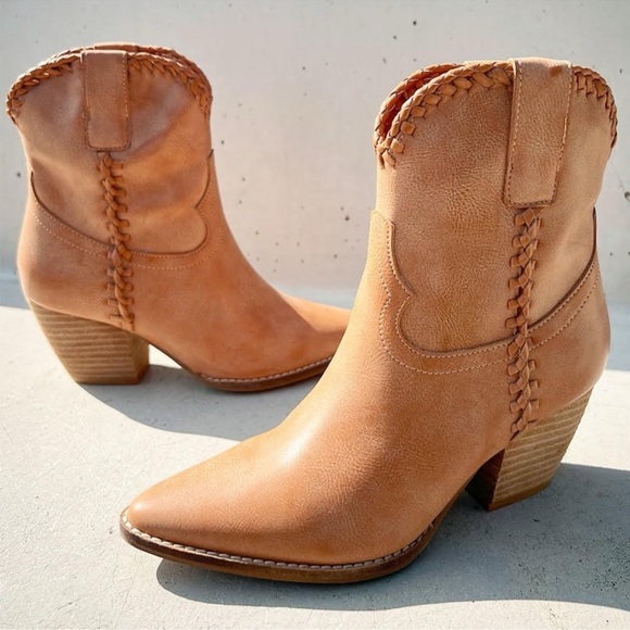 NEW Western Cowboy Whipstitched Ankle Boots
Pointy Toe Block Heel Distress Taupe - Picture 11 of 15